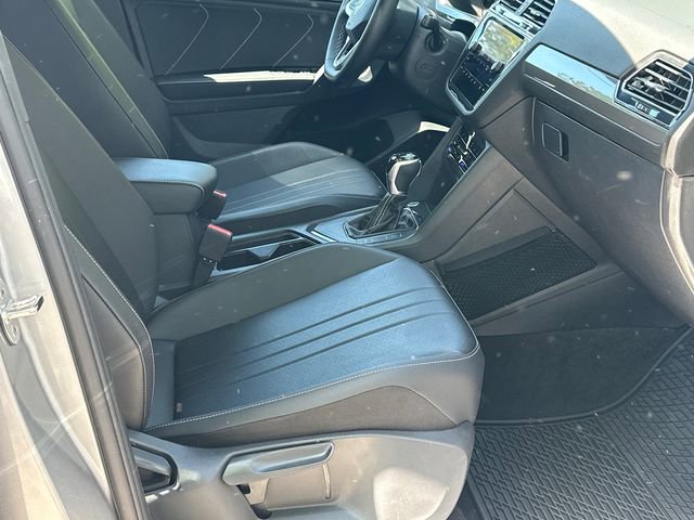 2023 Volkswagen Tiguan SE R-Line