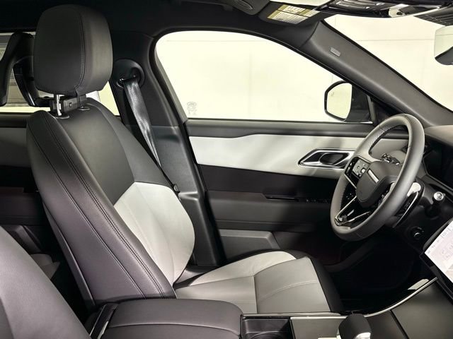 2026 Land Rover Range Rover Velar Dynamic SE