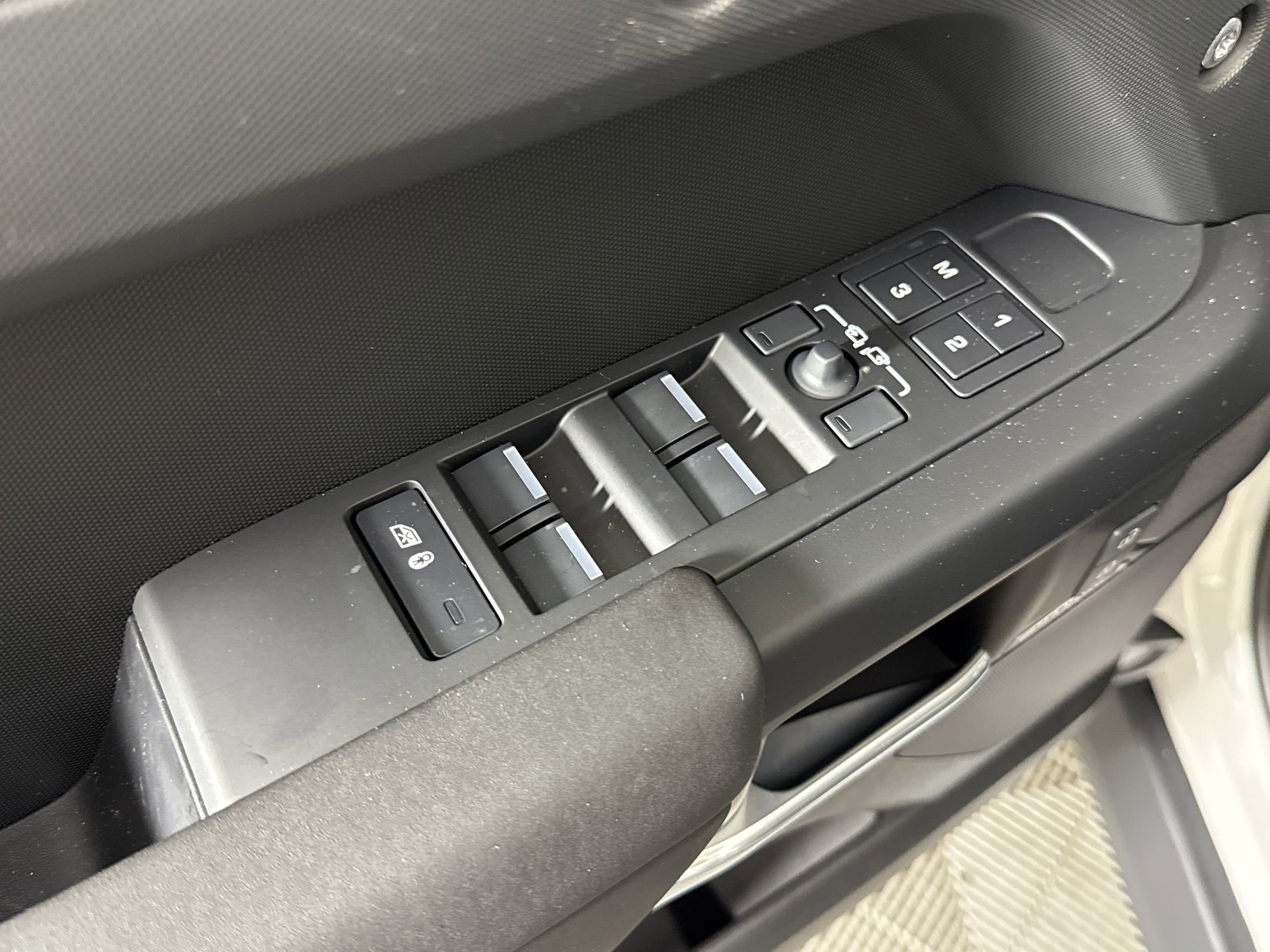 2026 Land Rover Defender 130 S