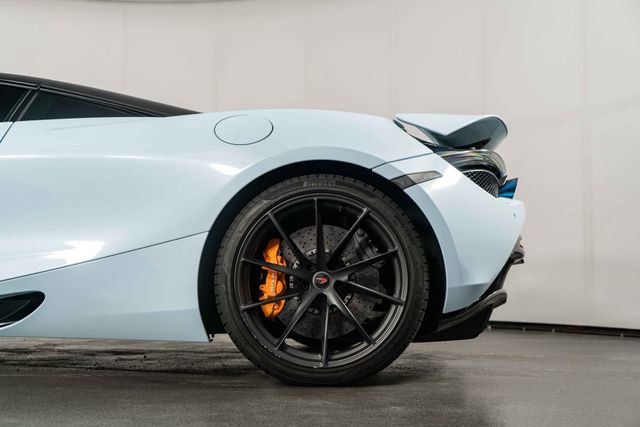 Used 2018 McLaren 720S Performance photo 13