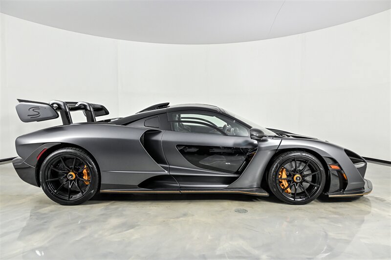 Used 2019 McLaren Senna photo 8