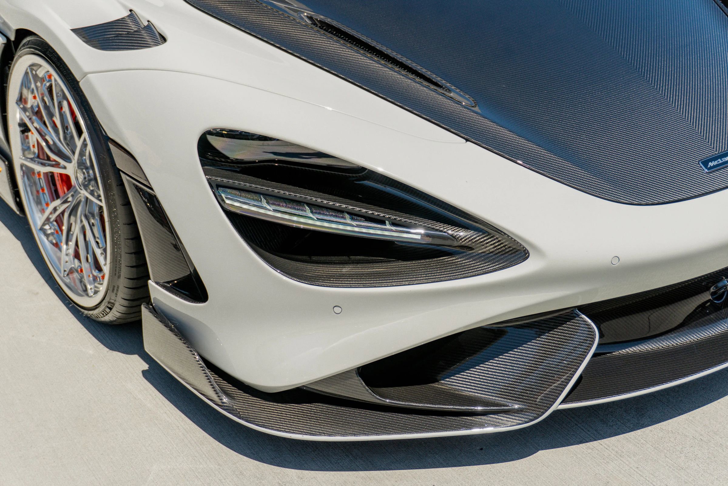 Used 2022 McLaren 765LT photo 38