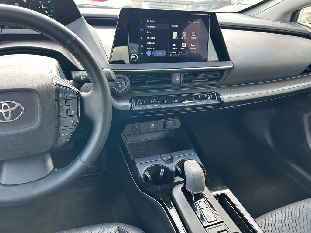 2025 Toyota Prius XLE