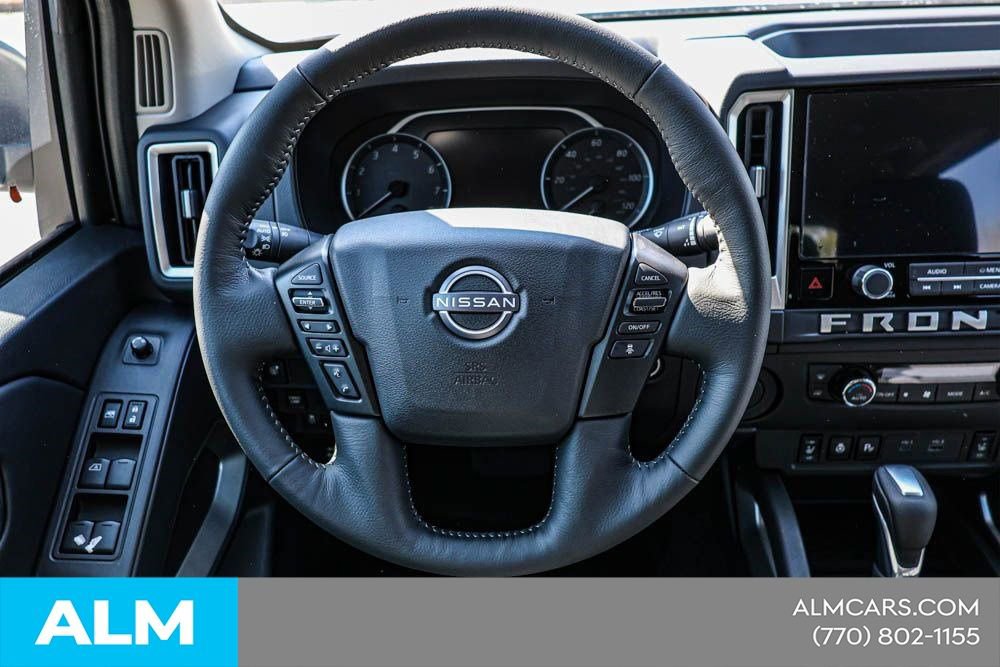 2025 Nissan Frontier SV