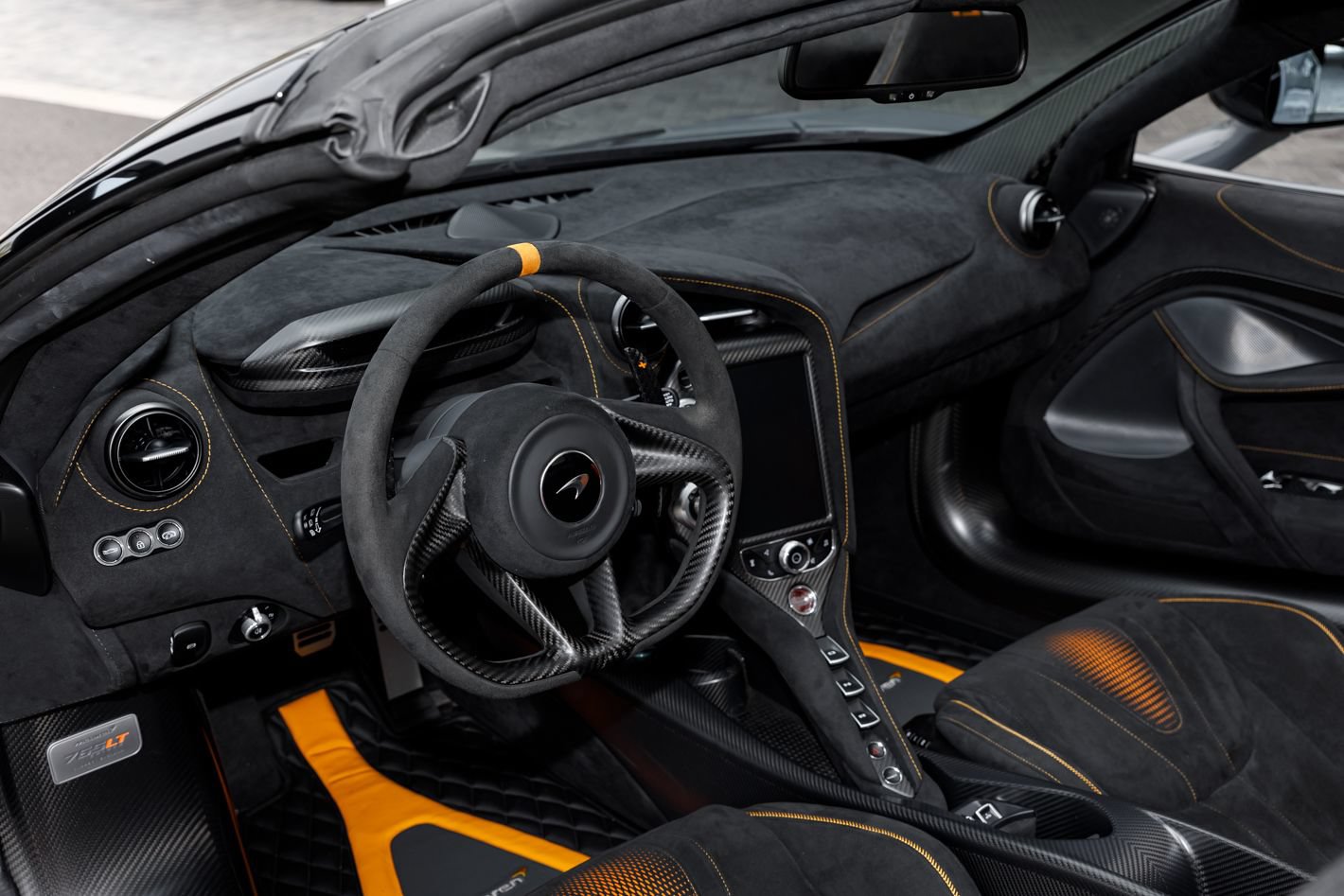 Used 2022 McLaren 765LT photo 60