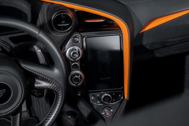 Used 2019 McLaren 720S Performance photo 16