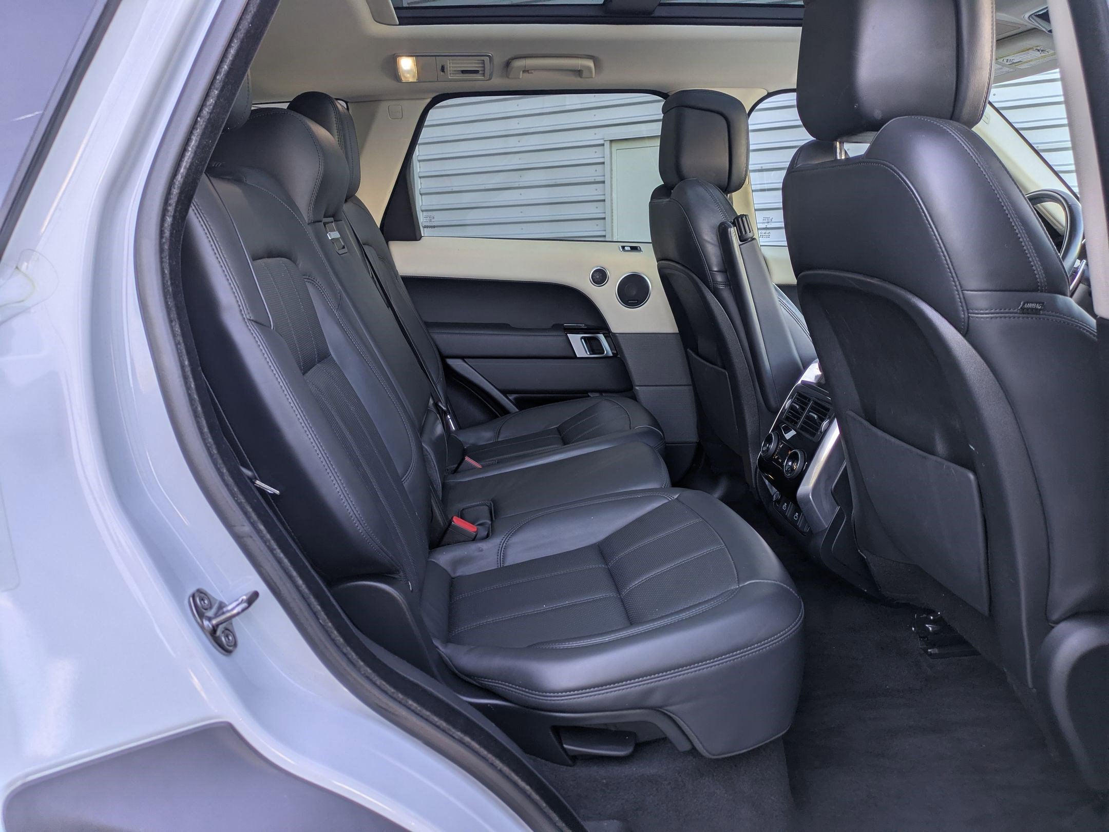 2022 Land Rover Range Rover Sport HSE Silver Edition