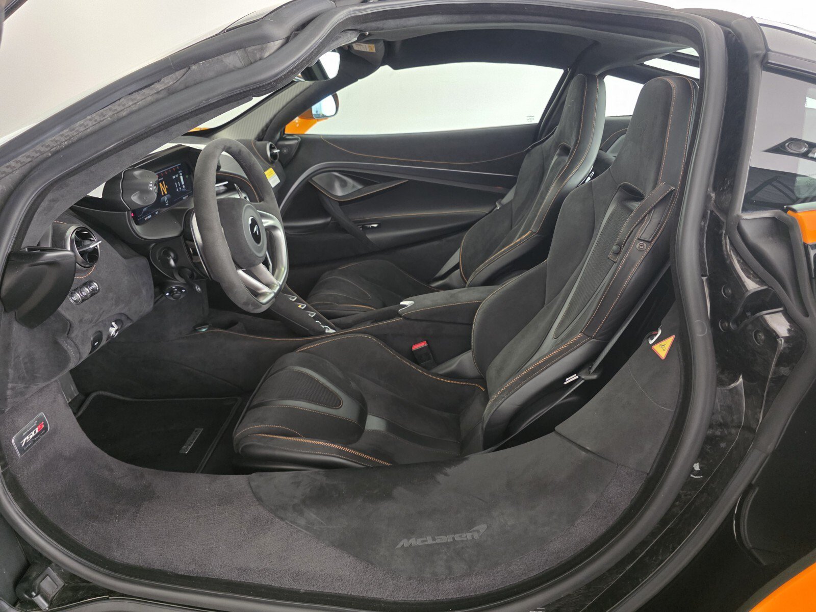 Used 2025 McLaren 750S photo 6