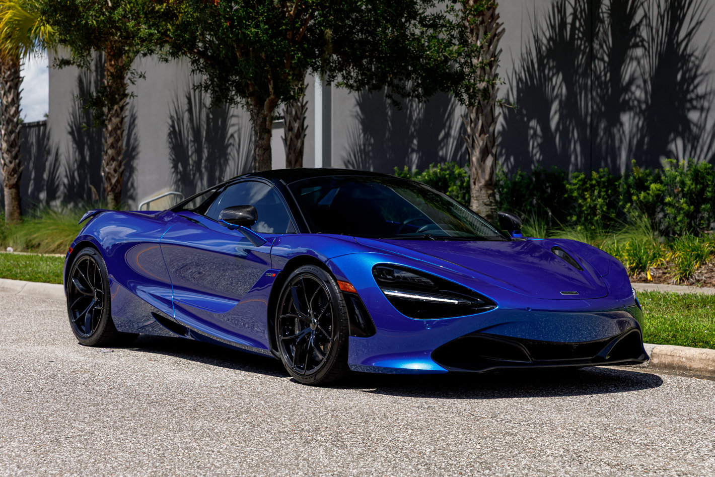 Used 2022 McLaren 720S Luxury photo 8