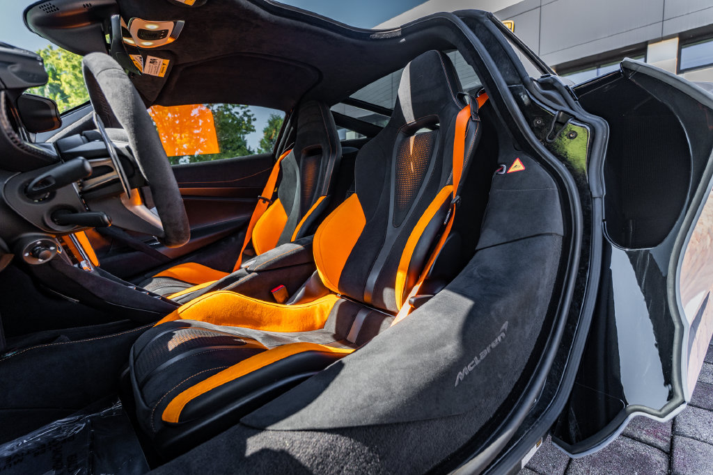 Used 2024 McLaren 750S photo 19