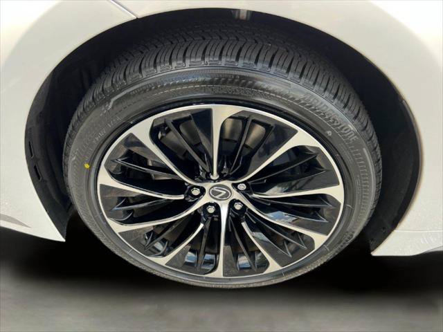 Certified 2023 Lexus LS 500 AWD w/ Luxury Package