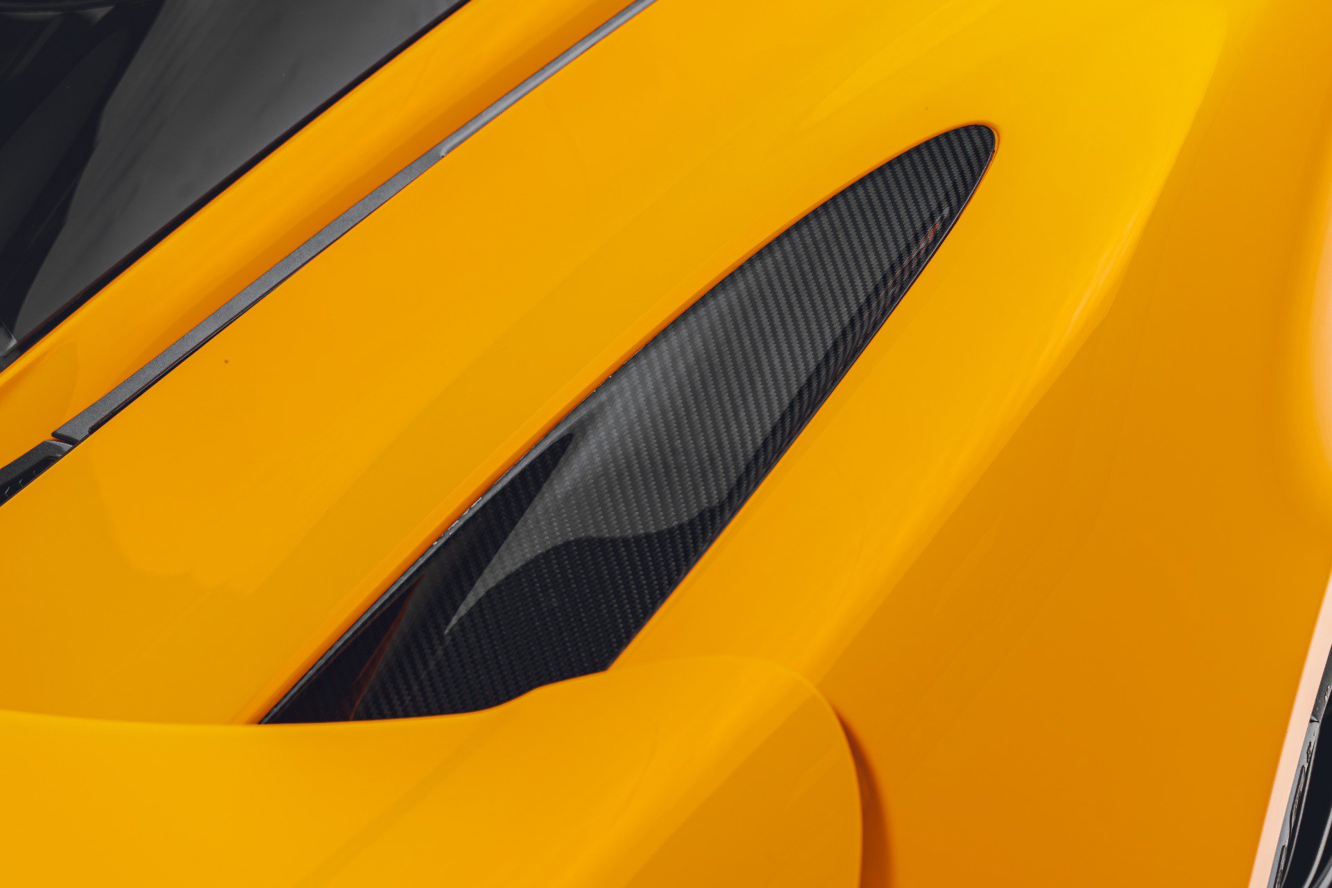 Used 2021 McLaren 765LT photo 38