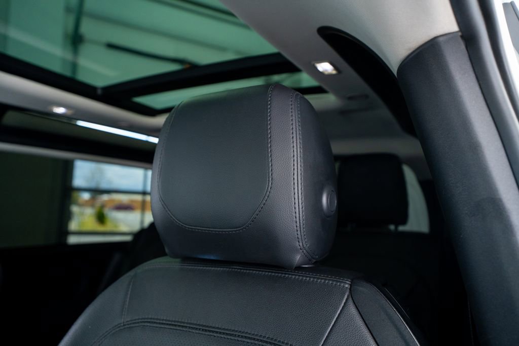 2022 Land Rover Defender 90 S