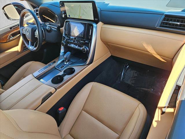 2025 Lexus LX 700h Luxury