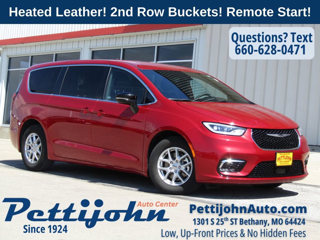 Used 2025 Chrysler Pacifica Select