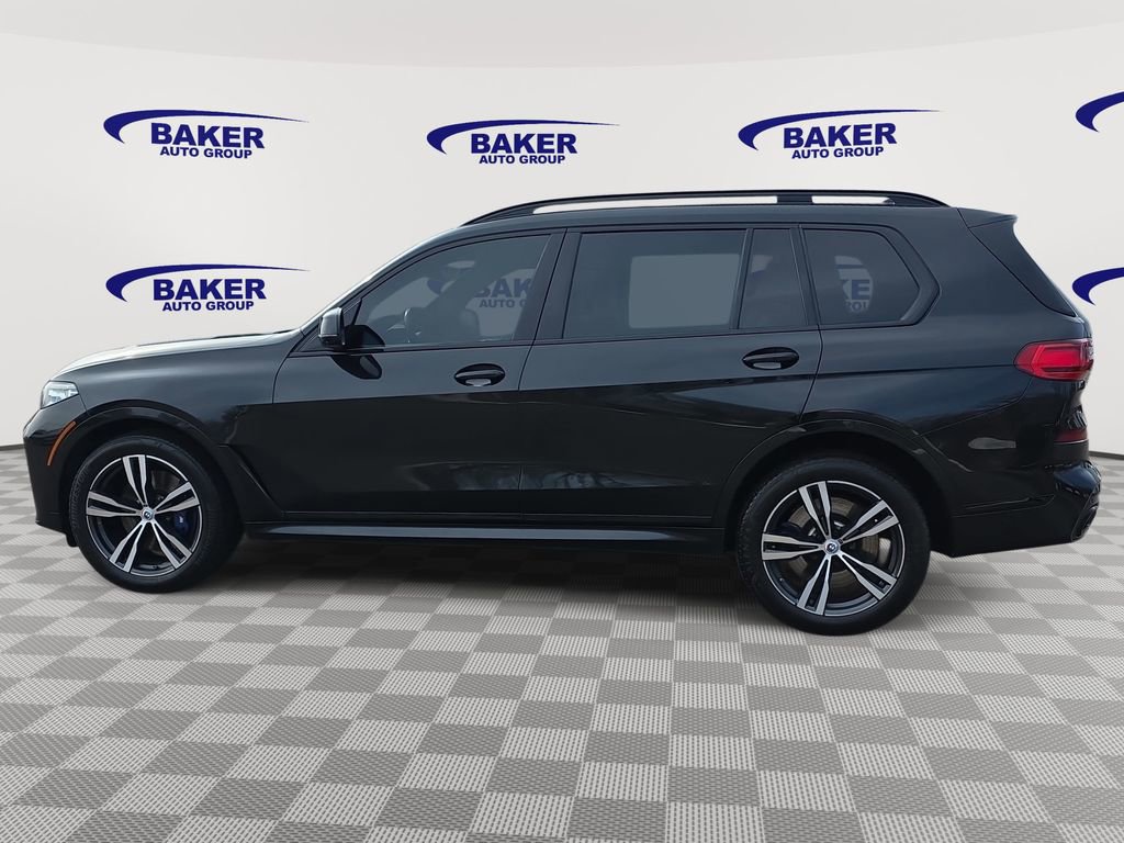 2022 BMW X7 M50i