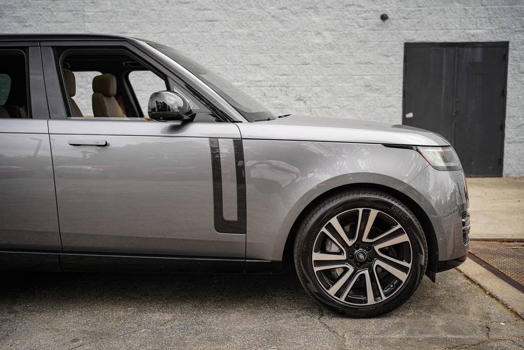 2023 Land Rover Range Rover SE