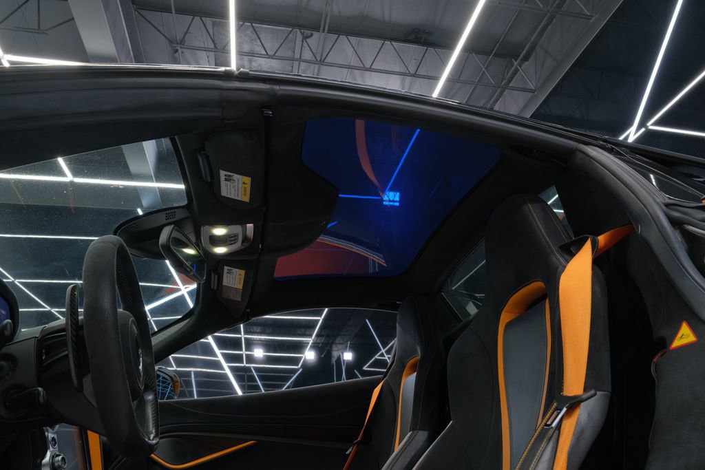 Used 2020 McLaren 720S Spider photo 24