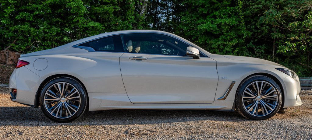 2017 INFINITI Q60 3.0t