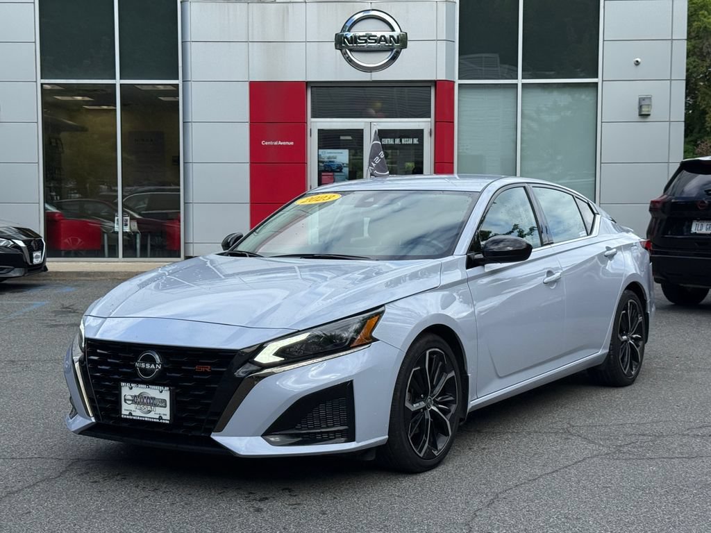 Used 2023 Nissan Altima 2.5 SR