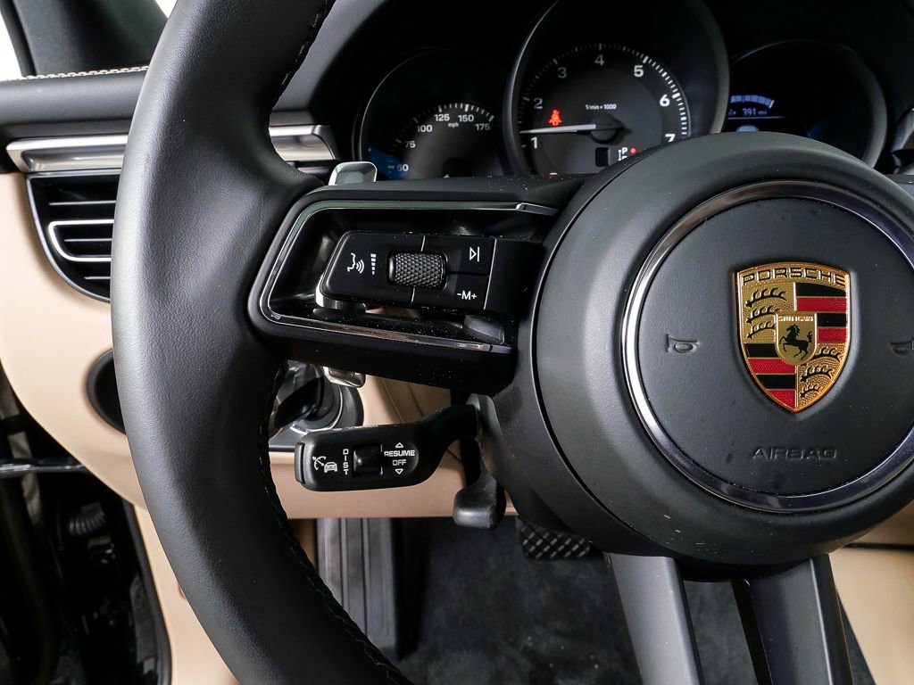 2023 Porsche Macan Turbo