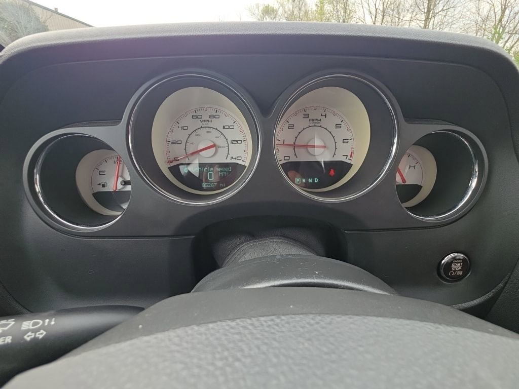 2014 Dodge Challenger SXT Plus