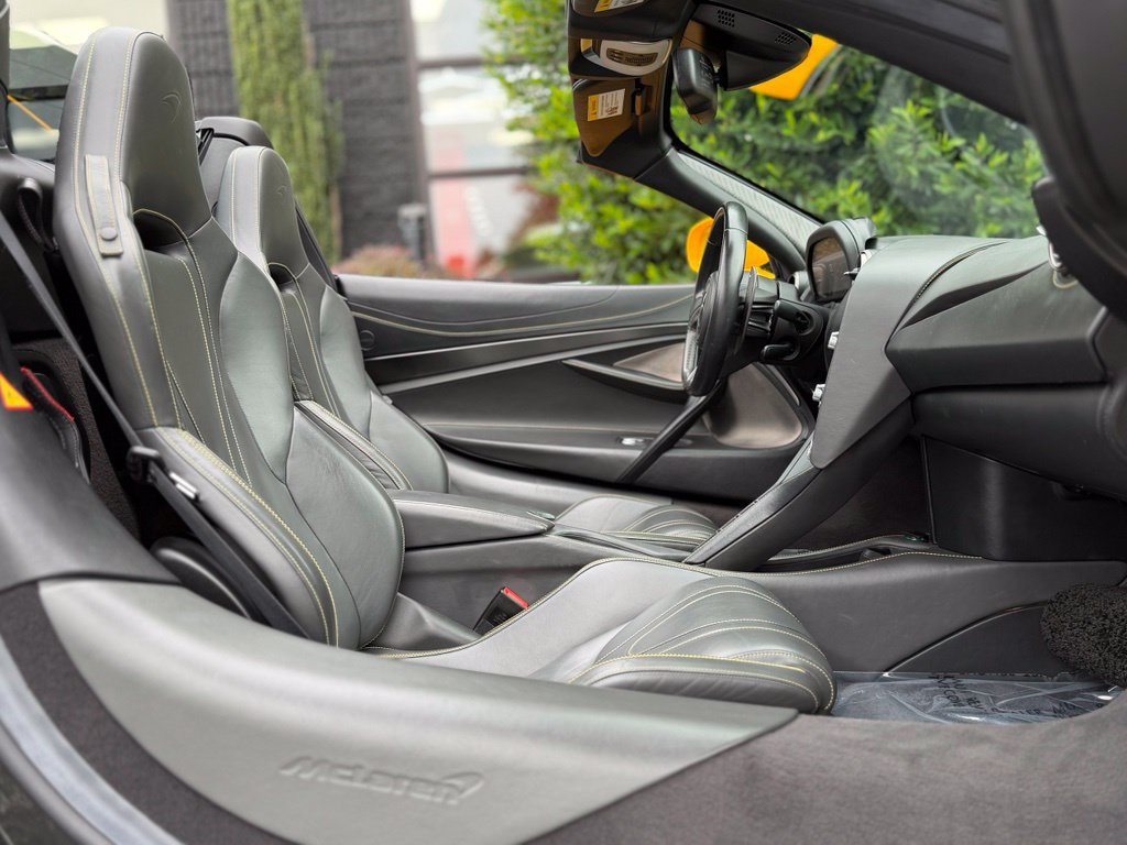 Used 2022 McLaren 720S Spider photo 40