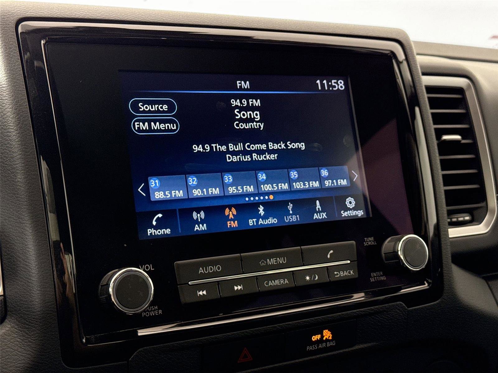 2023 Nissan Frontier SV