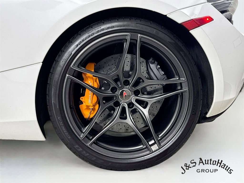 Used 2018 McLaren 720S photo 39