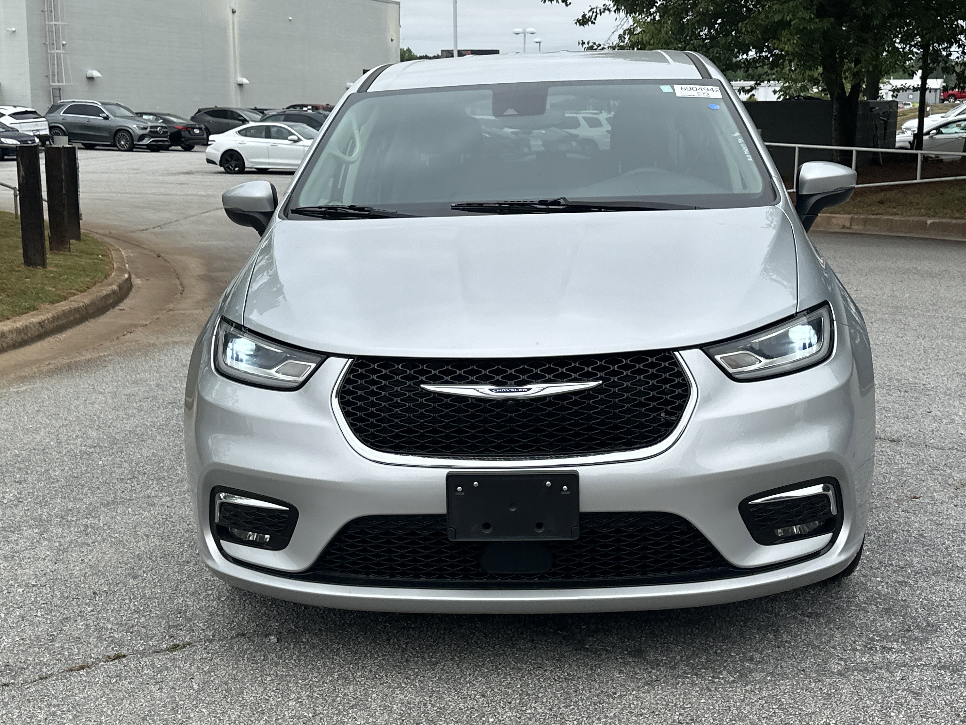 2023 Chrysler Pacifica Touring-L