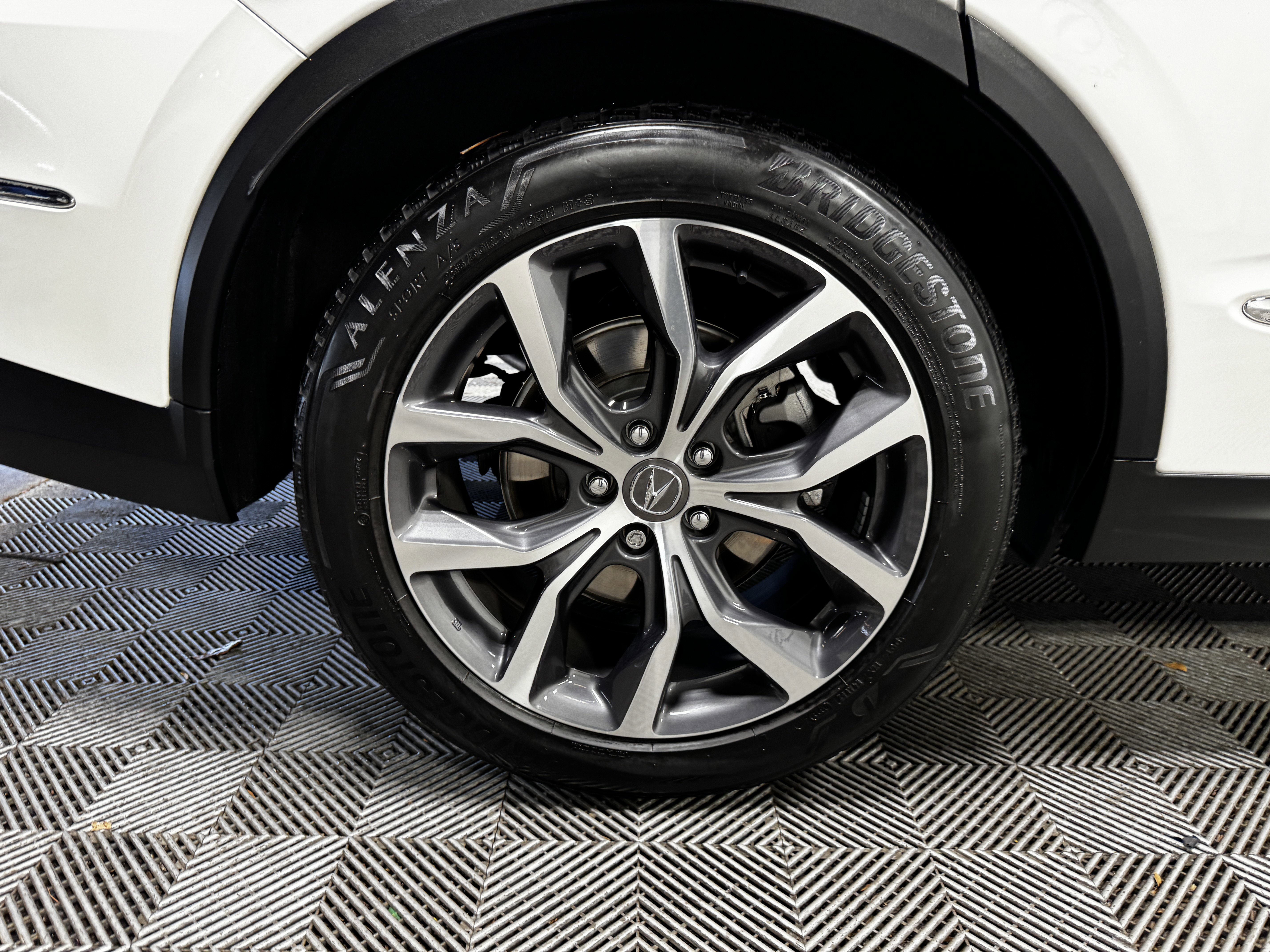 2023 Acura MDX FWD w/ Technology Package