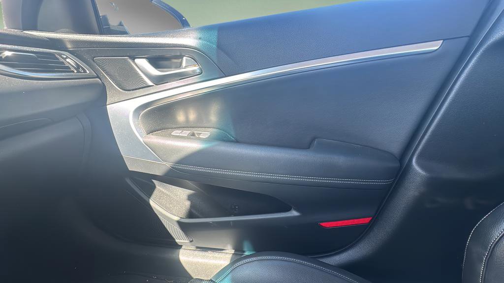 2020 Genesis G70 2.0T