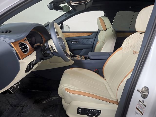 2023 Bentley Bentayga Plug-In Hybrid