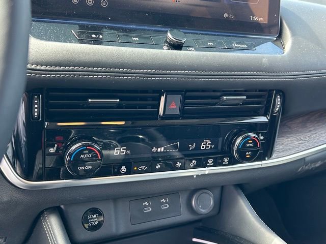 2025 Nissan Rogue Platinum