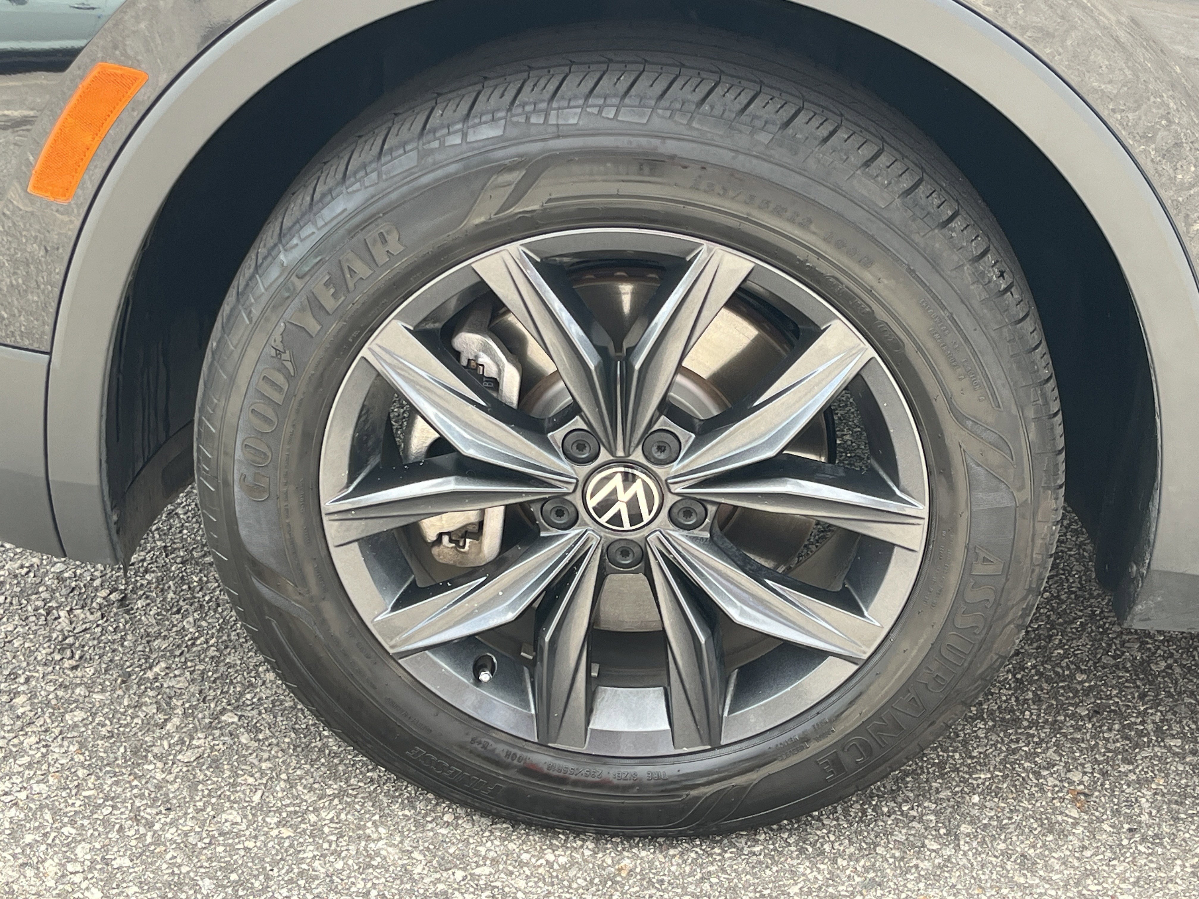 2023 Volkswagen Tiguan SE