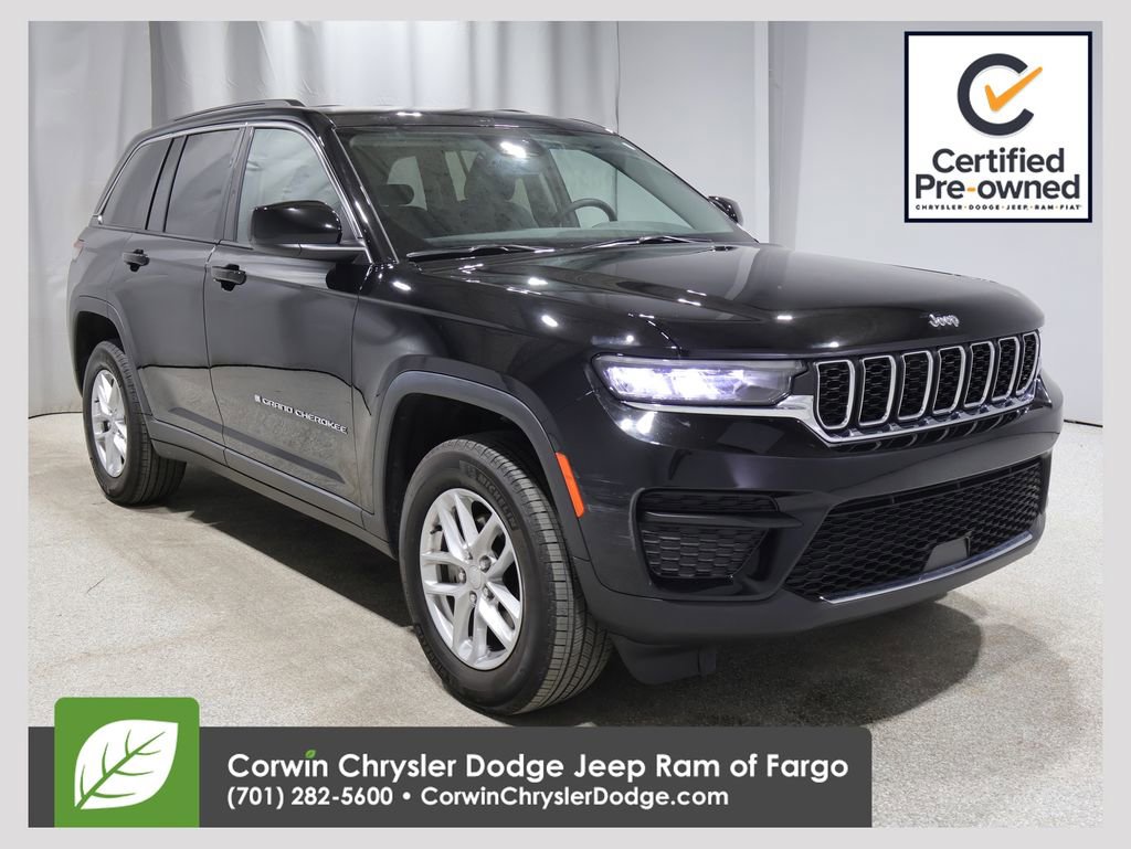 Certified 2023 Jeep Grand Cherokee Laredo w/ Trailer Tow Prep Group (B)