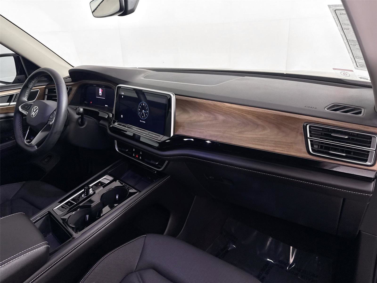 2024 Volkswagen Atlas SE