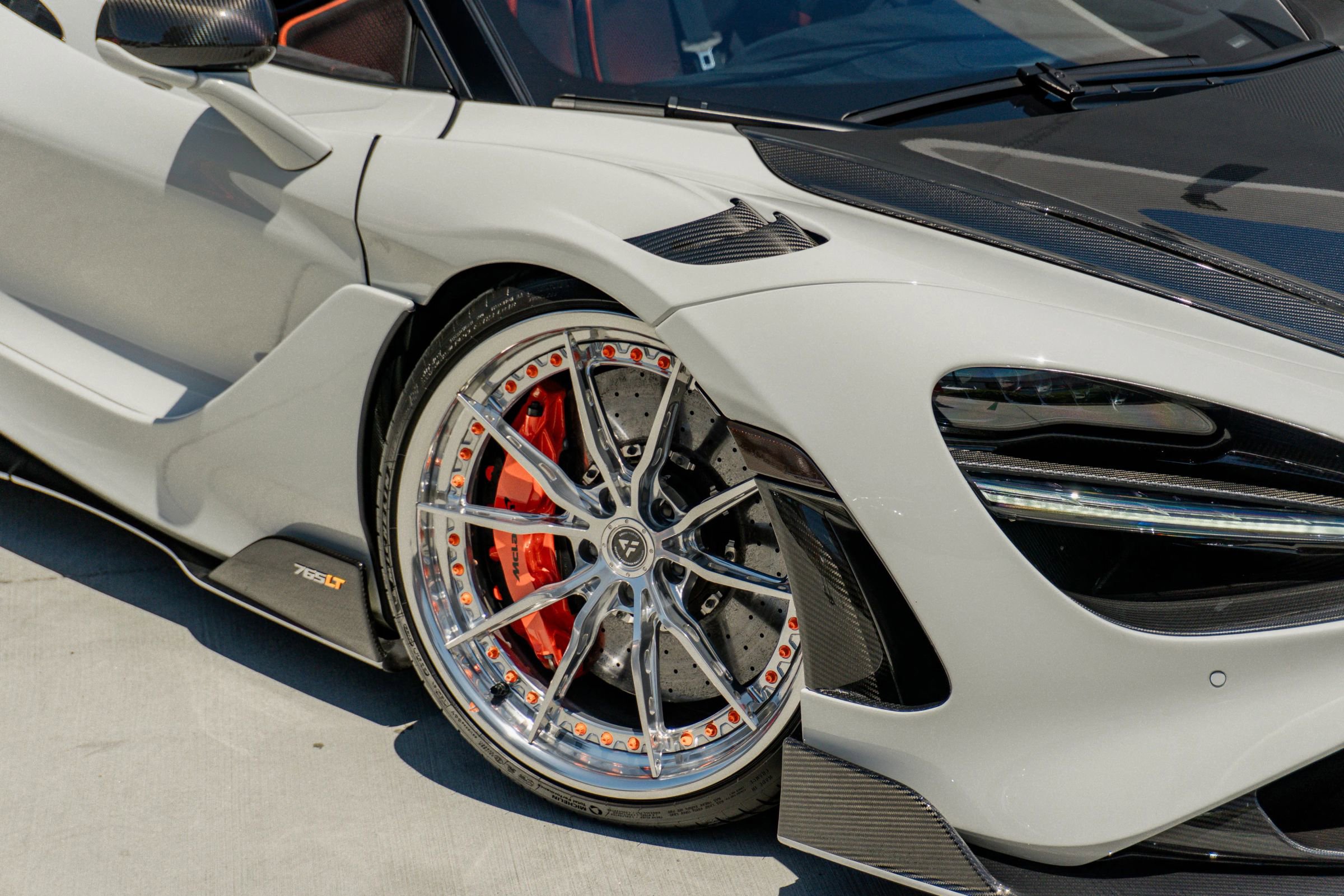 Used 2022 McLaren 765LT photo 39