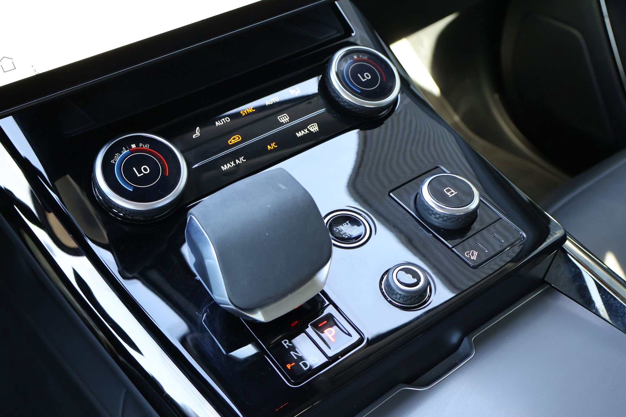 2023 Land Rover Range Rover Sport SE