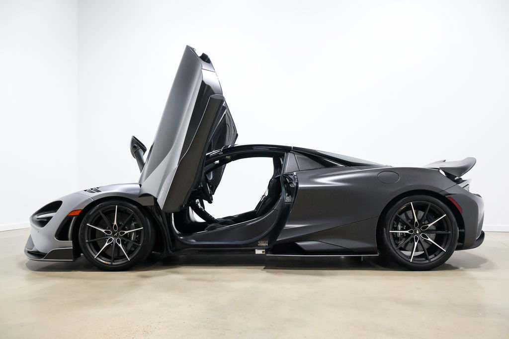 Used 2022 McLaren 765LT photo 13