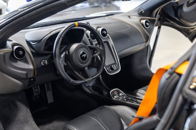 Used 2020 McLaren 600LT Spider photo 36