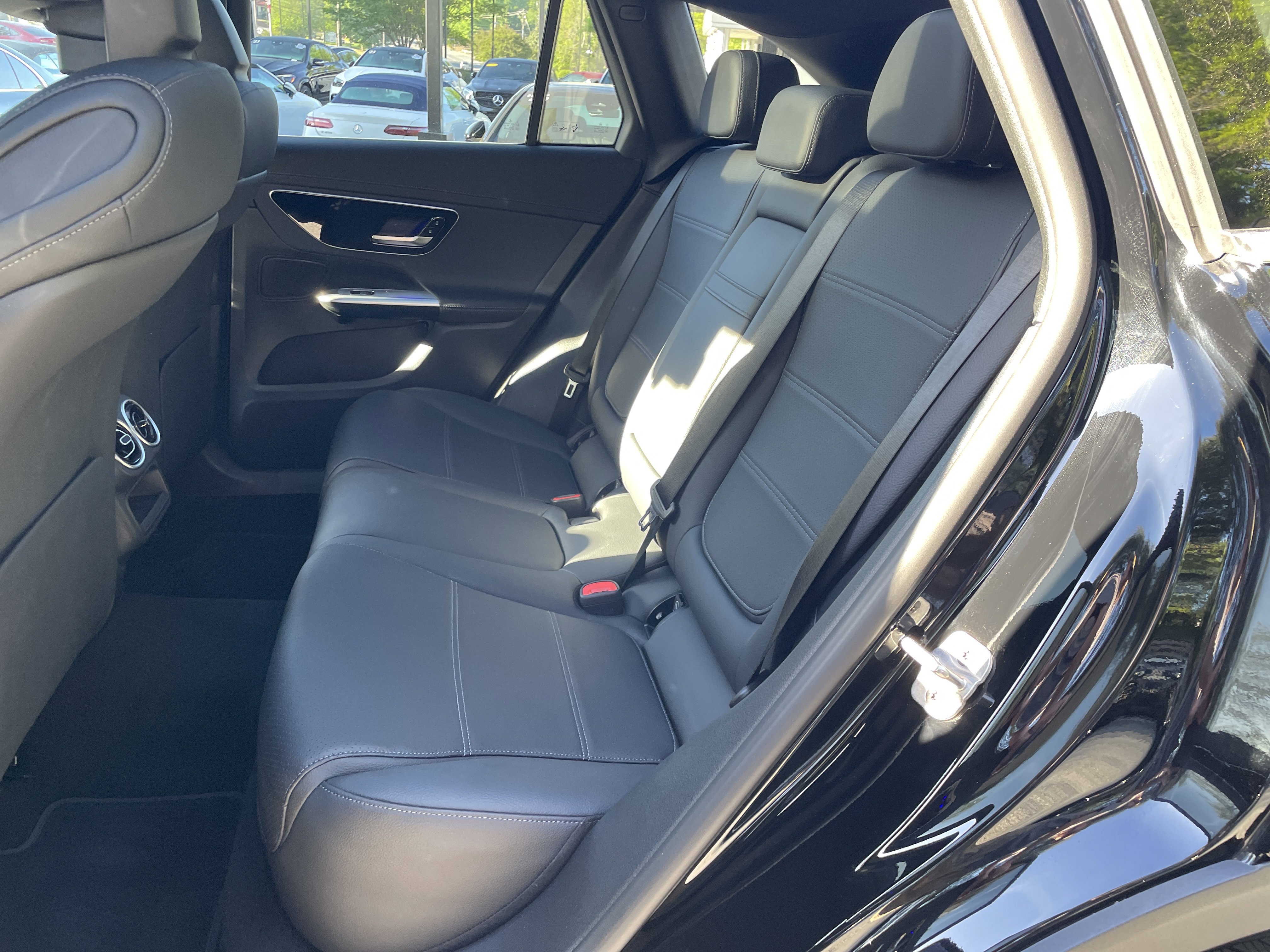 2025 Mercedes-Benz GLC 300 4MATIC