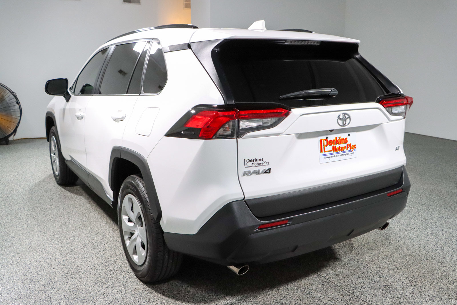 2020 Toyota RAV4 LE