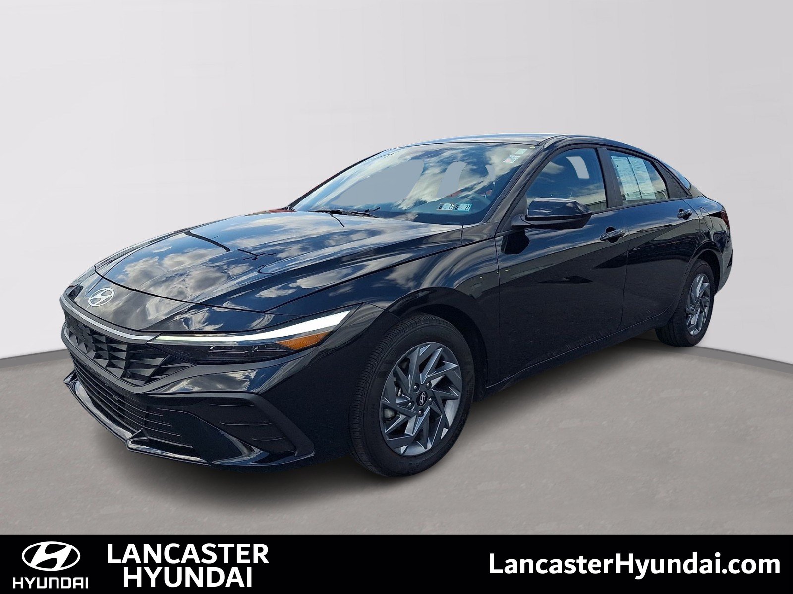 Certified 2024 Hyundai Elantra Blue