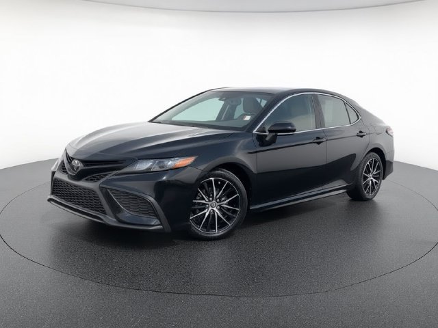 Used 2024 Toyota Camry SE w/ Convenience Package