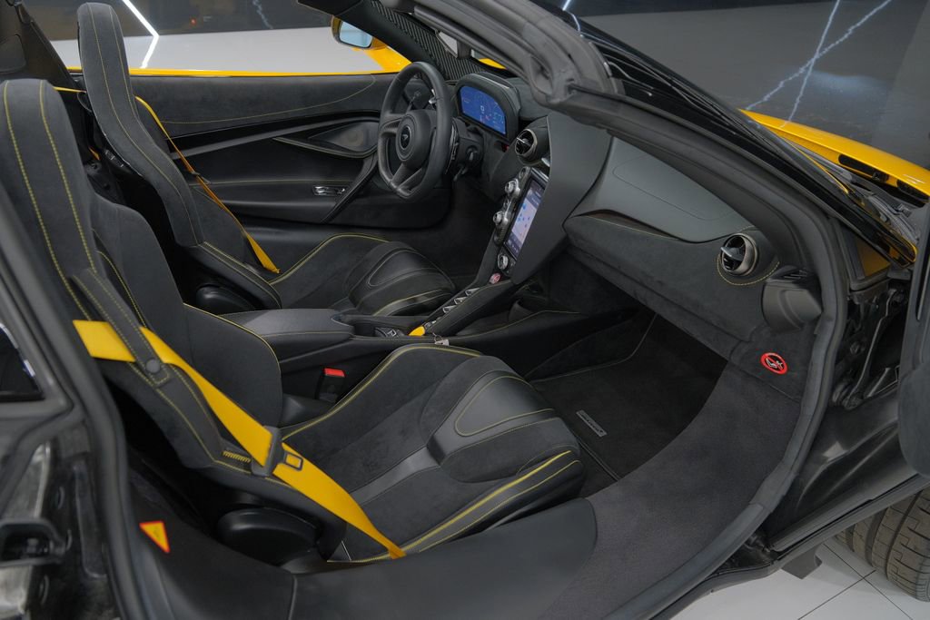 Used 2023 McLaren 720S Luxury photo 41