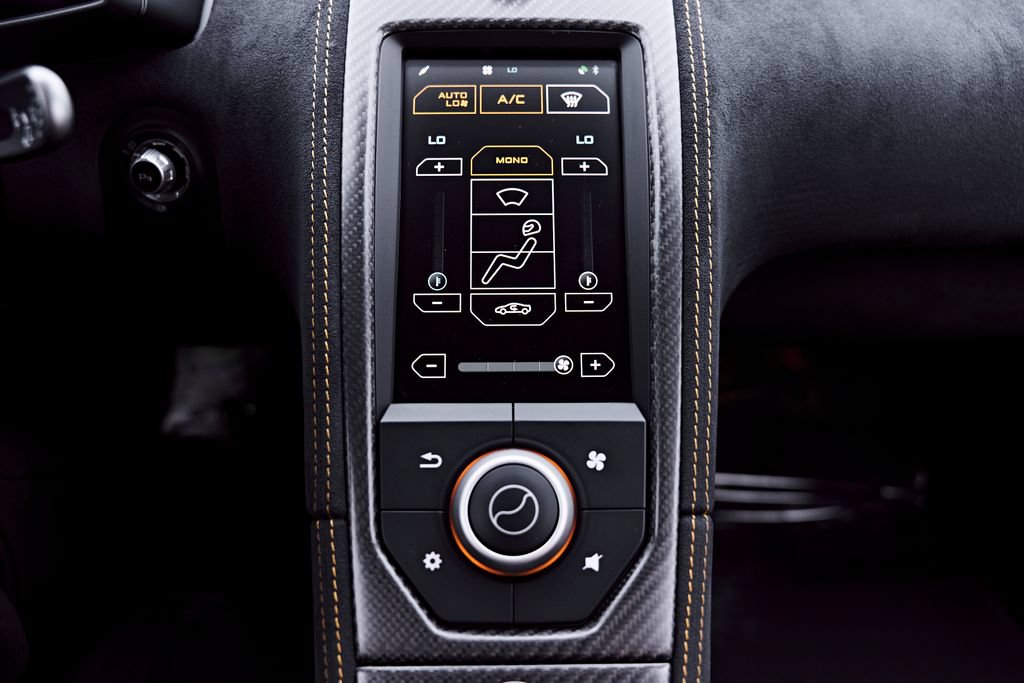 Used 2016 McLaren 675LT Coupe photo 93