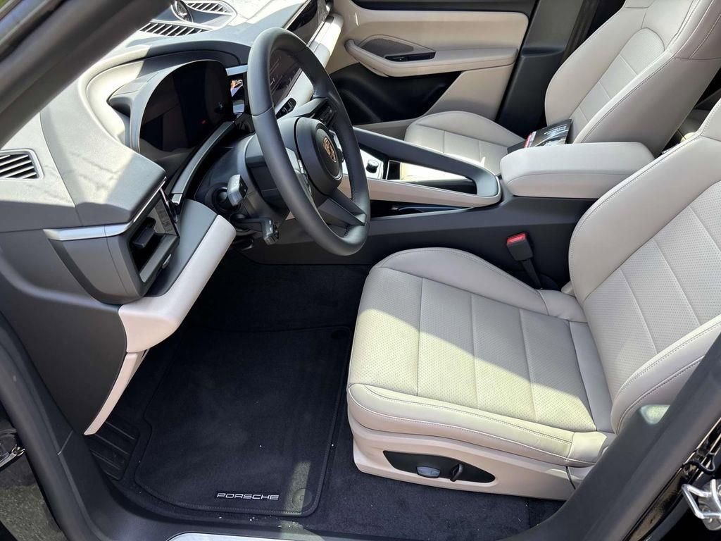 2025 Porsche Macan Electric