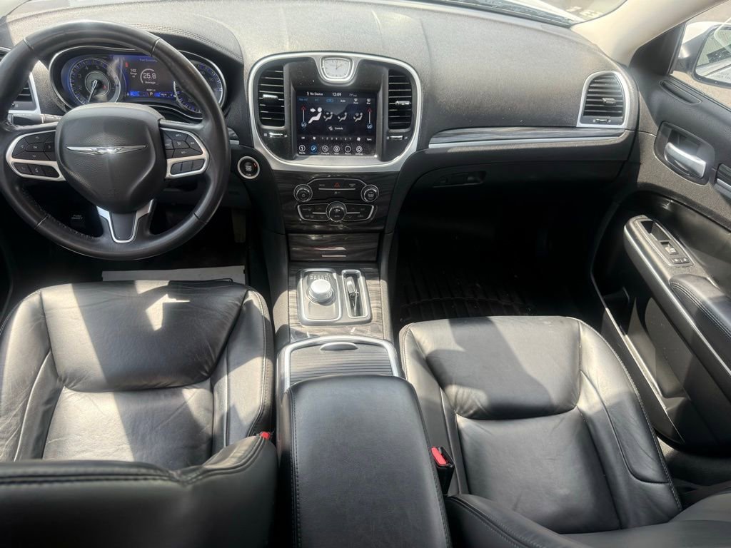 2020 Chrysler 300 Touring L