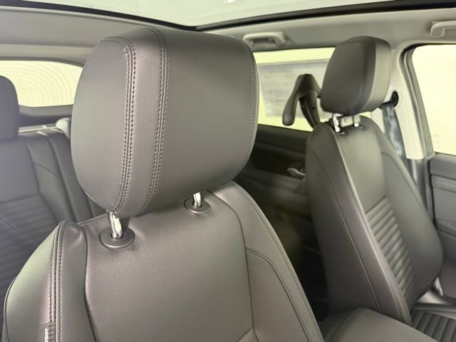 2025 Land Rover Discovery Sport S